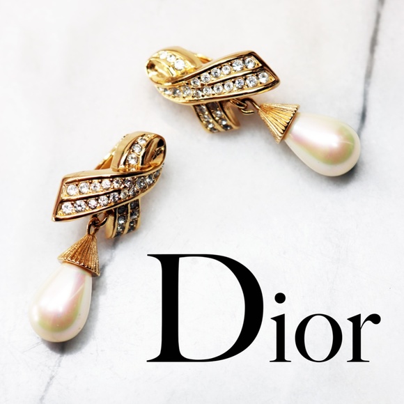 ⚜️ Vintage Christian Dior Pearl Drop Earrings
